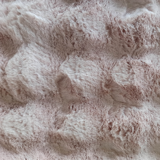 Mięciutki dywan typu rabbit MERLIN 3D- pudrowy róż