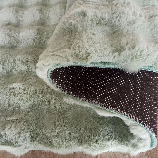 Mięciutki dywan typu rabbit MERLIN 3D- miętowy