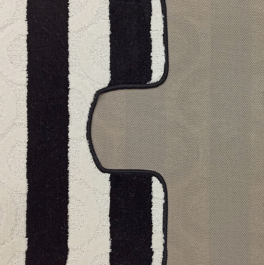 Komplet łazienkowy z wycięciem pod toaletę Montenegro XL Pasy - czarno-kremowy