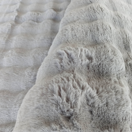 Mięciutki dywan typu rabbit MERLIN 3D- Szary